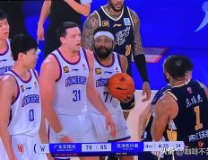 南方球队客场状况不佳，遭遇两连败